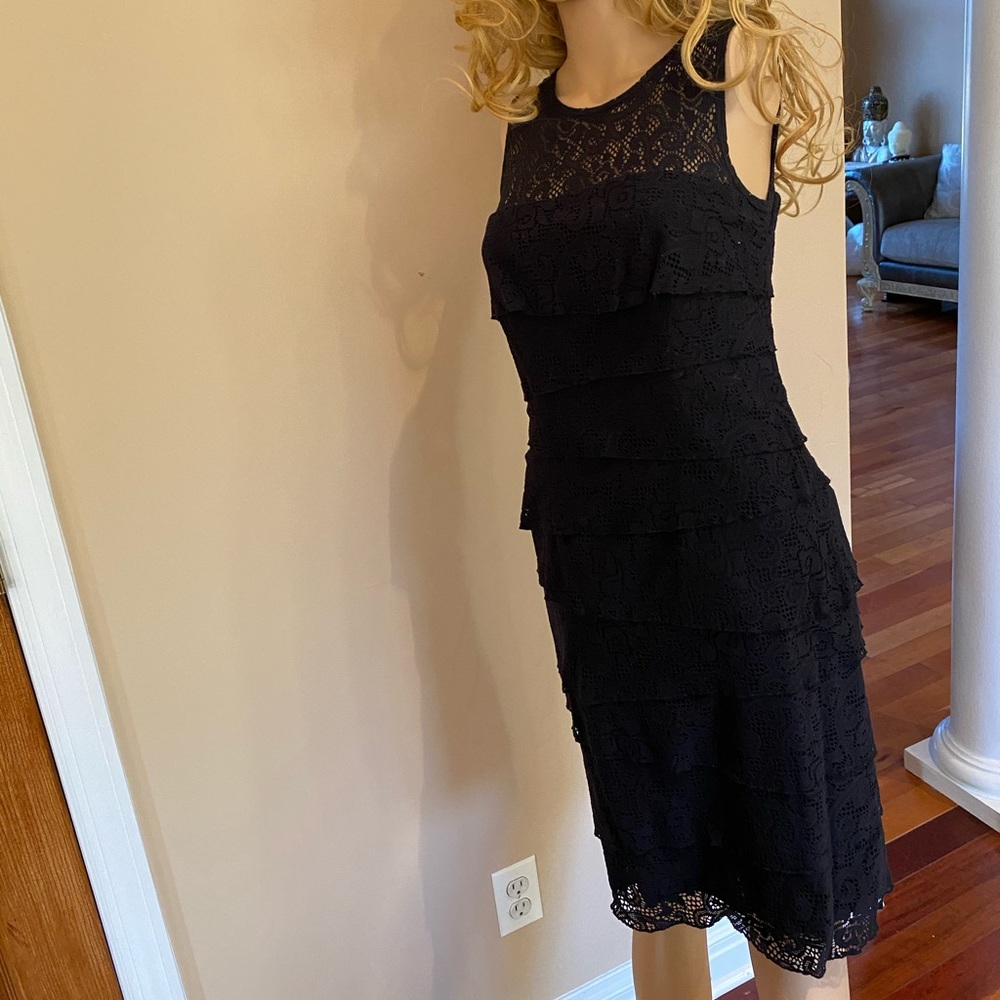 Tiered illusion neck lace shift dress